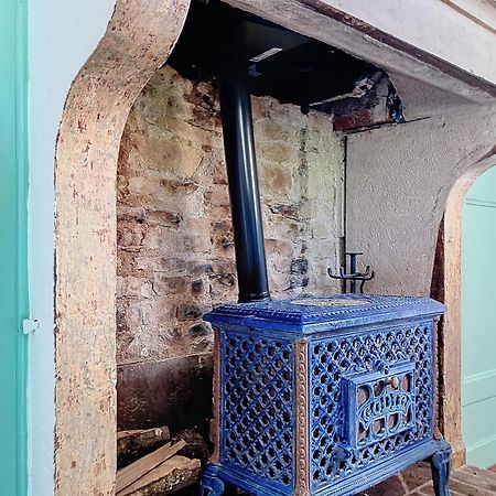 Charmante Maison Joux-la-Ville エクステリア 写真
