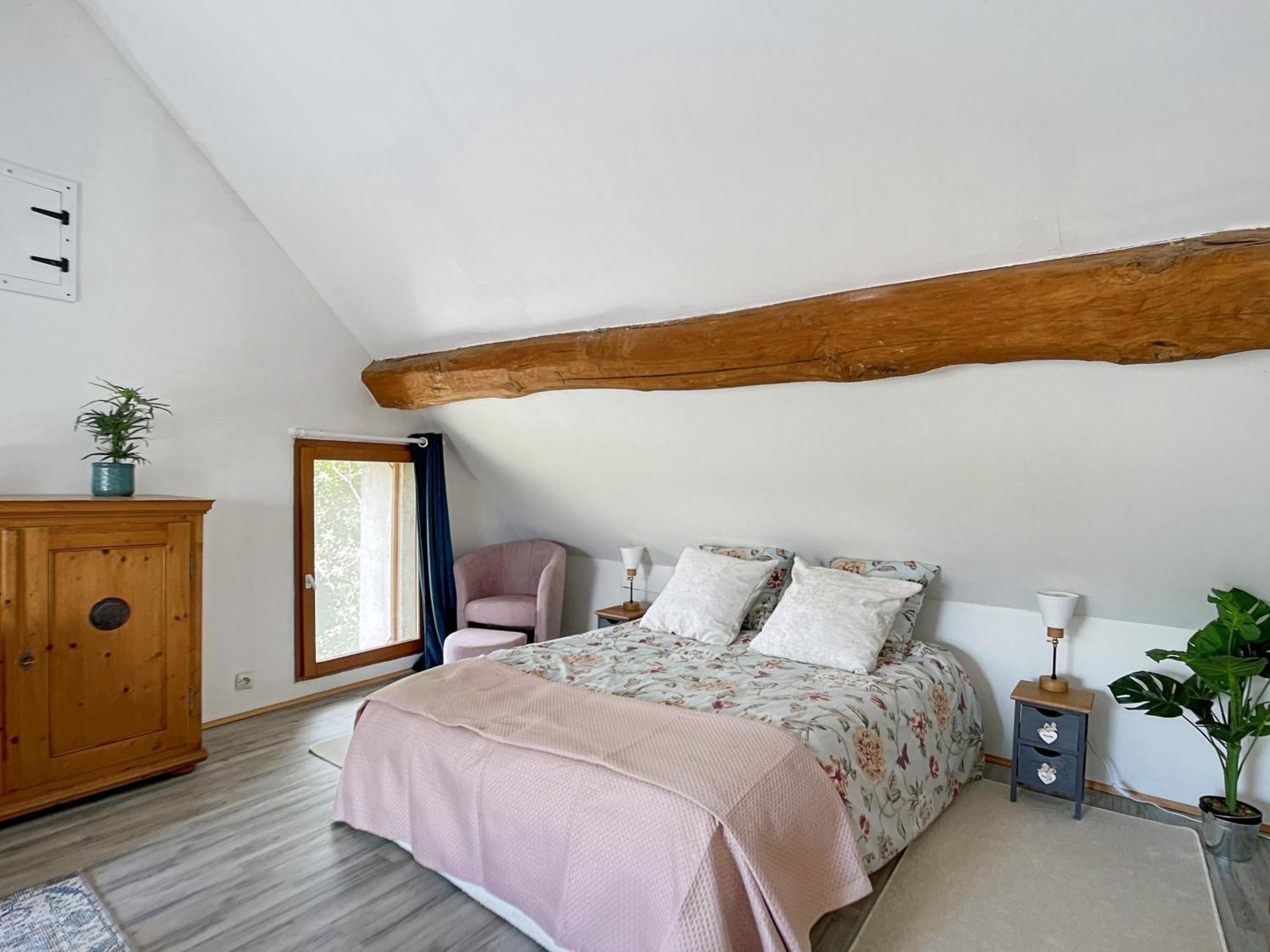 Charmante Maison Joux-la-Ville エクステリア 写真